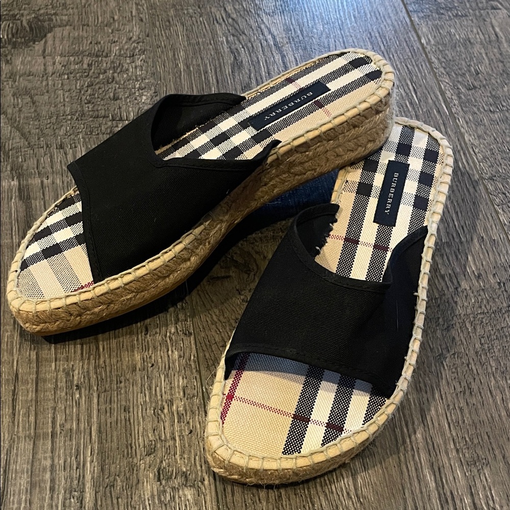 BURBERRY | Vintage Plaid Sandals